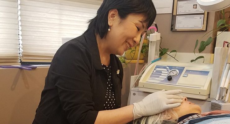 自我提升的美容藝術家Harumi Branch