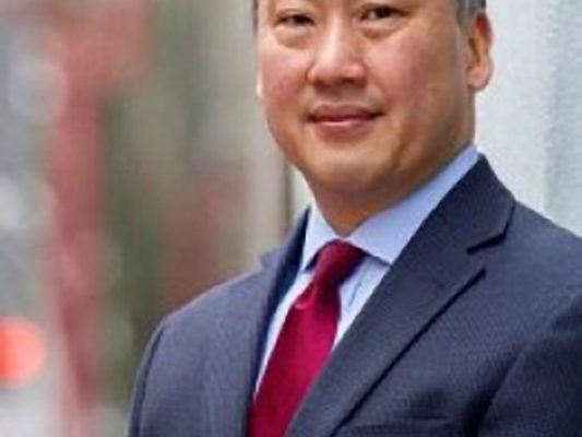 從貧窮走向繁榮 西雅圖經濟發展局局長Bobby Lee