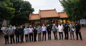 示威者遊行至市議員住宅 要求公開支持警局撤資50%